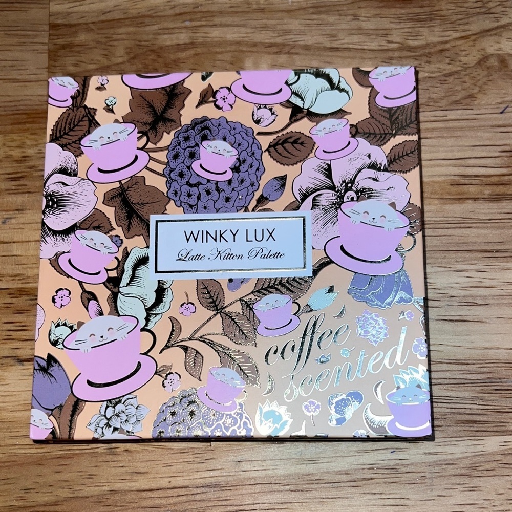 WINKY LUX Latte Kitten Palette - Purple and Gold